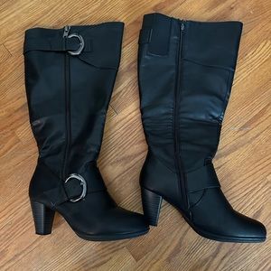 Ladies Wide-Leg Heeled Dress Boot